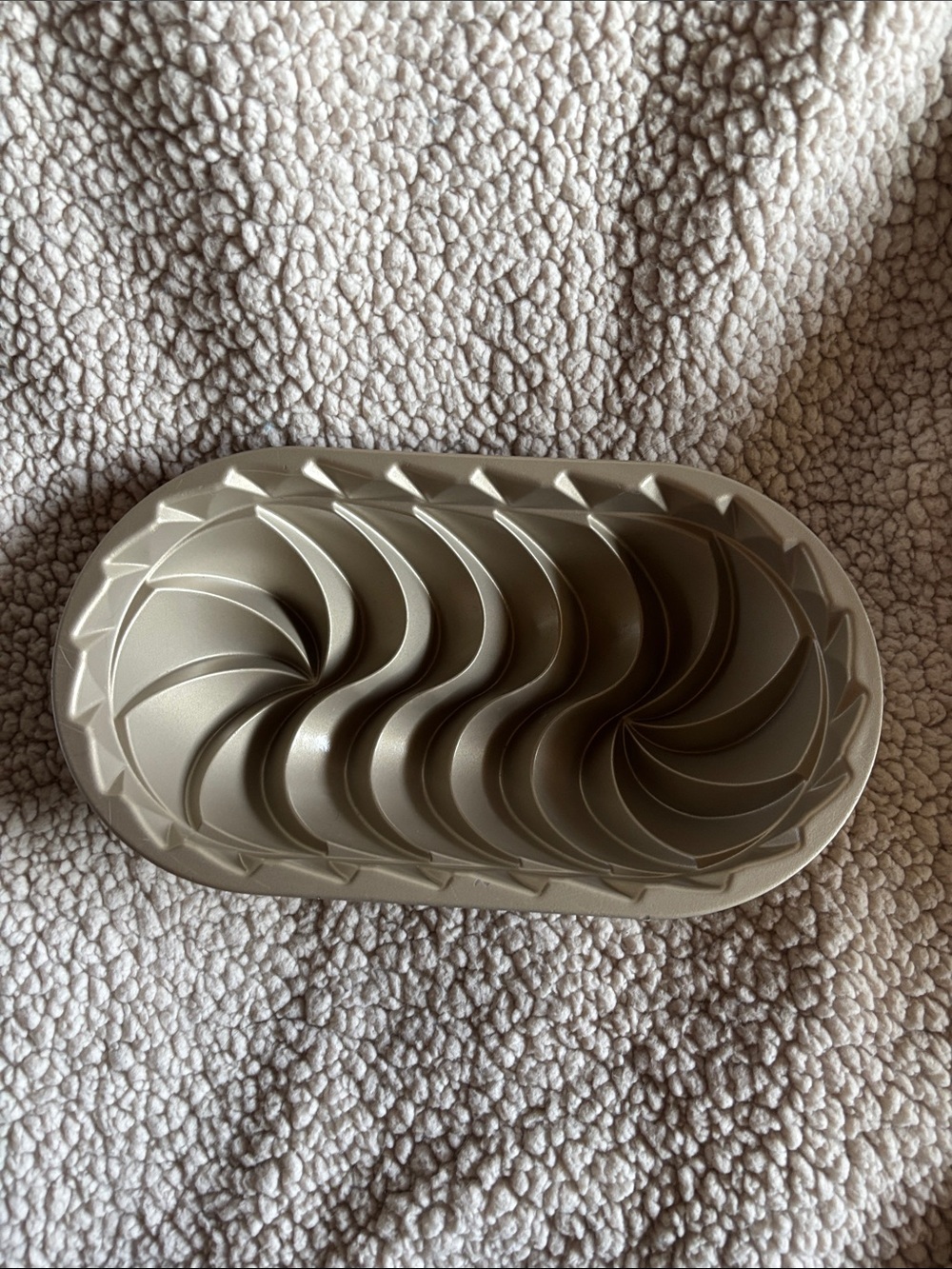 Nordic Ware Metallic Gold Swirl Bundt Pan - Picture 4 of 4